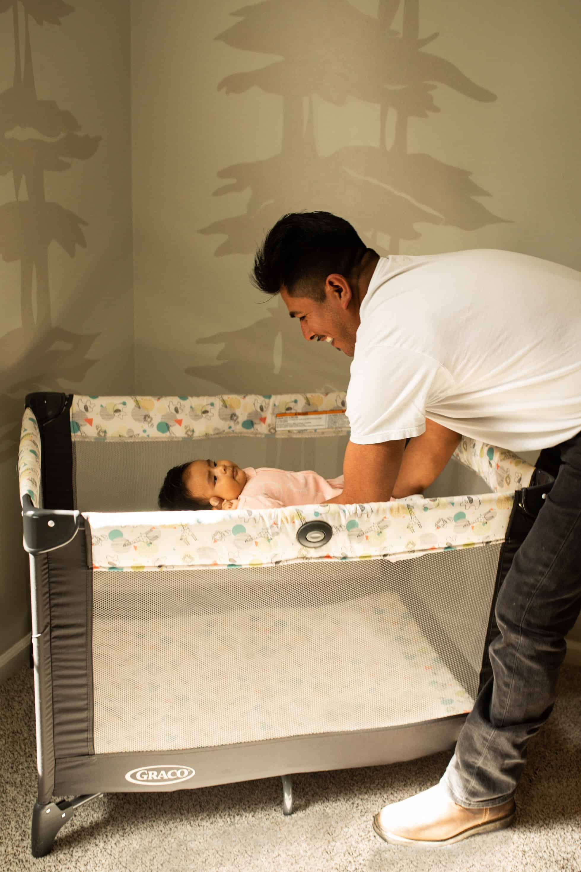 Padres y cuidadores safe sleep nc